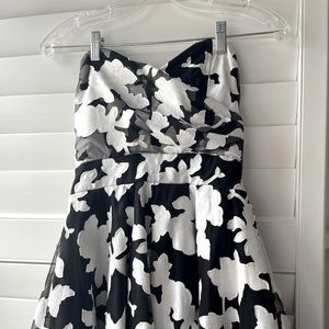 TOPSHOP Strapless B&W Tulle Quilted Mini Dress